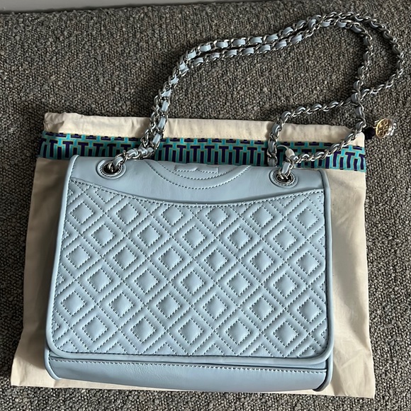 SOLD- Authentic brand new with tag Tory Burch blue Fleming chain shoulder bag - Picture 1 of 9